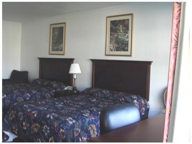 Red Carpet Inn Jesup Oda fotoğraf